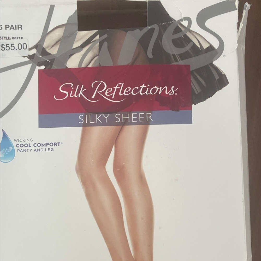 Hanes Silk Reflections Silky Sheer Pantyhose - Nude 5 pair in box